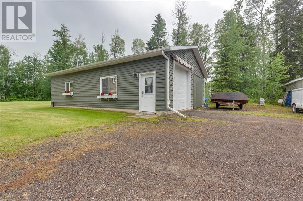 1 RAINBOW DRIVE Image 45