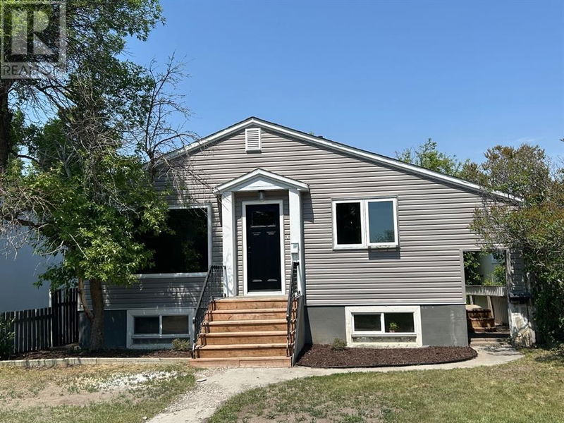 1319 9 Avenue South Lethbridge, Alberta