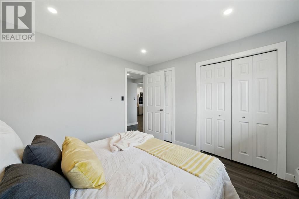 1424 22 AVENUE SOUTHWEST Image 16