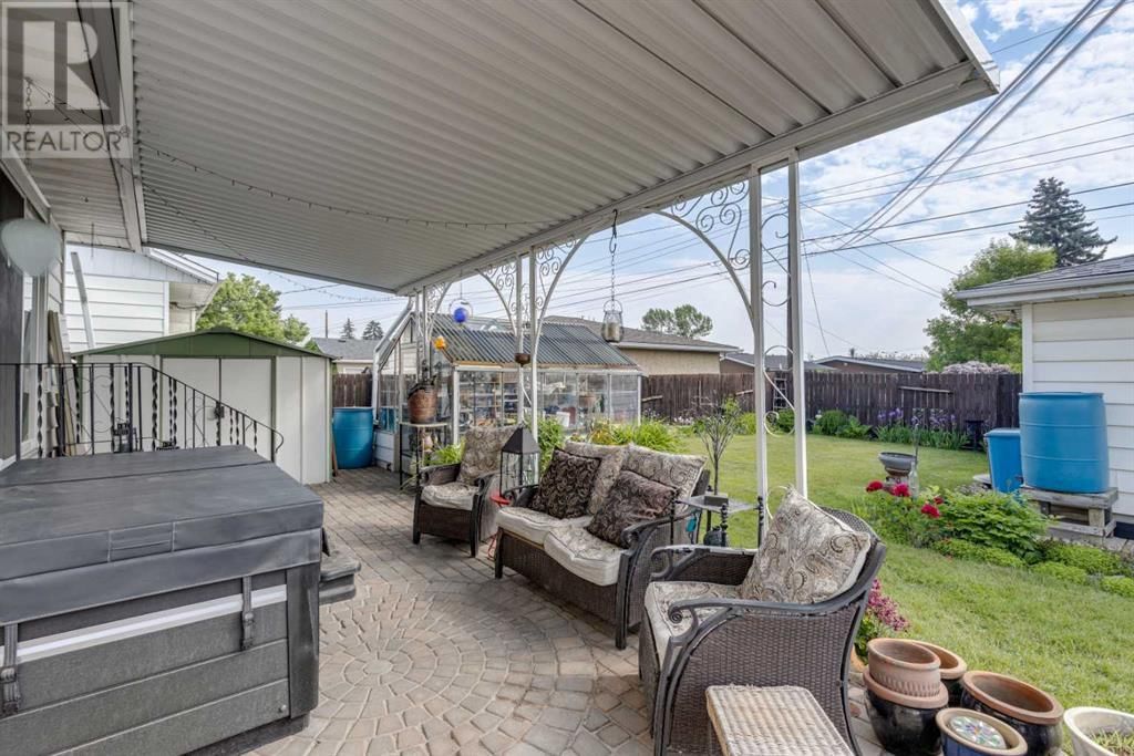 4448 3 STREET NORTHEAST Image 27