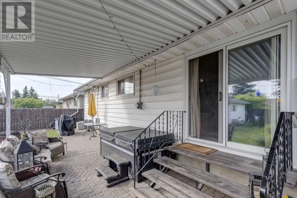 4448 3 STREET NORTHEAST Image 28