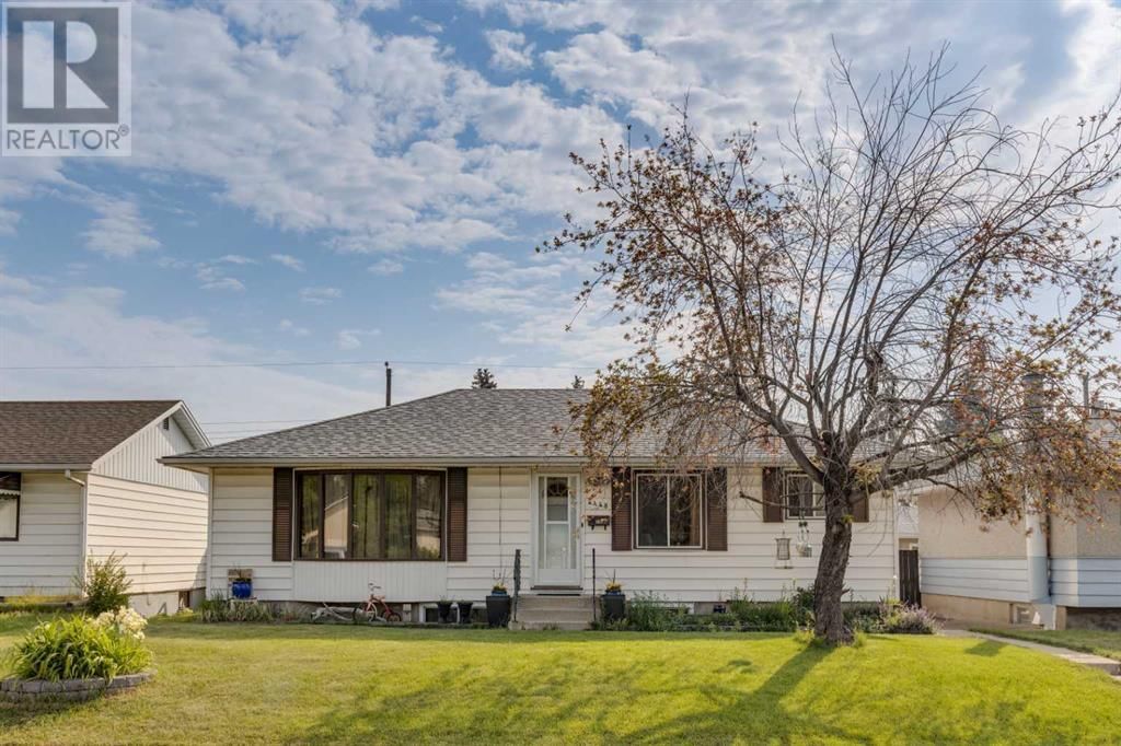 4448 3 STREET NORTHEAST Image 34