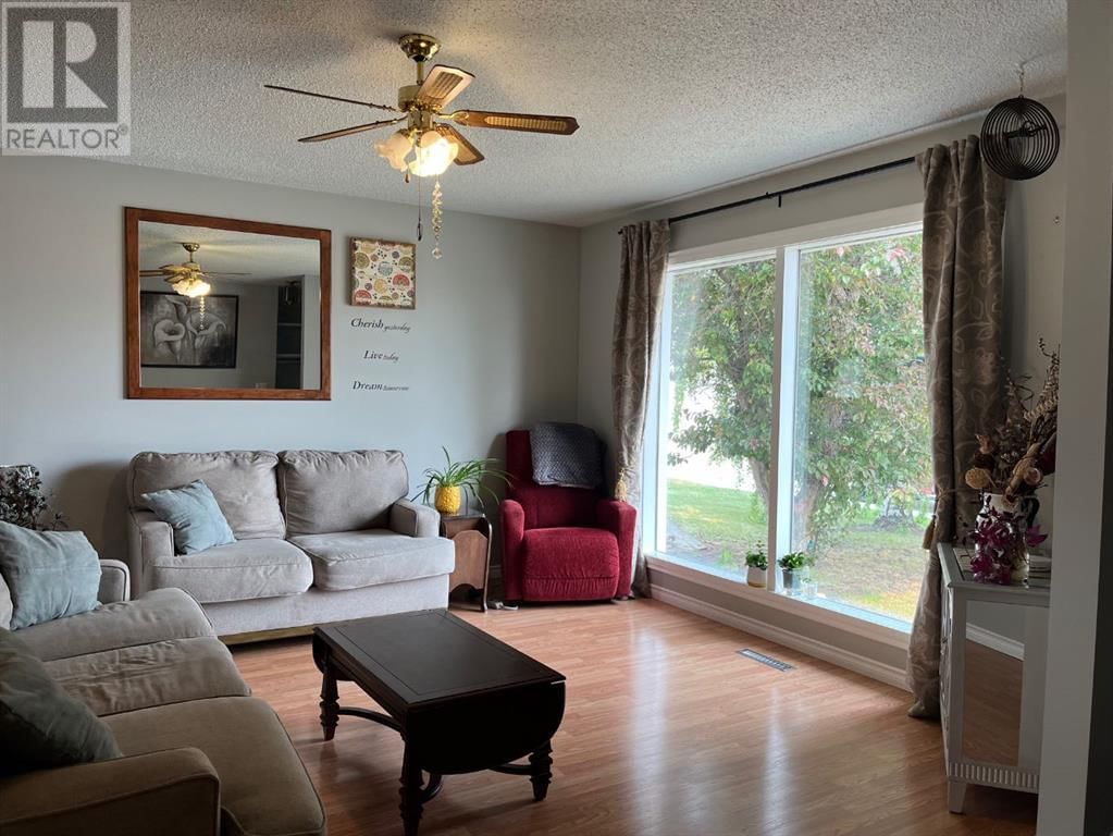 9707 88 AVENUE Image 12