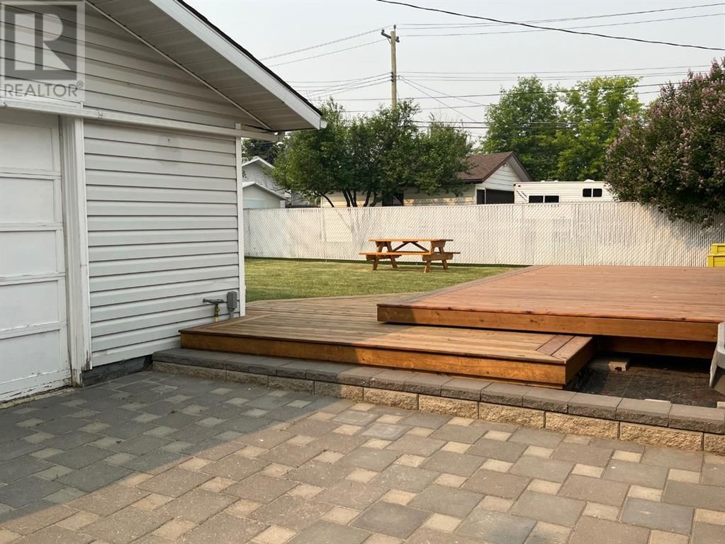 9707 88 AVENUE Image 32