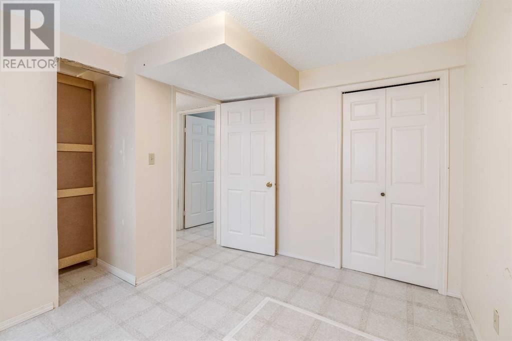 891 DUNDAS STREET Image 36