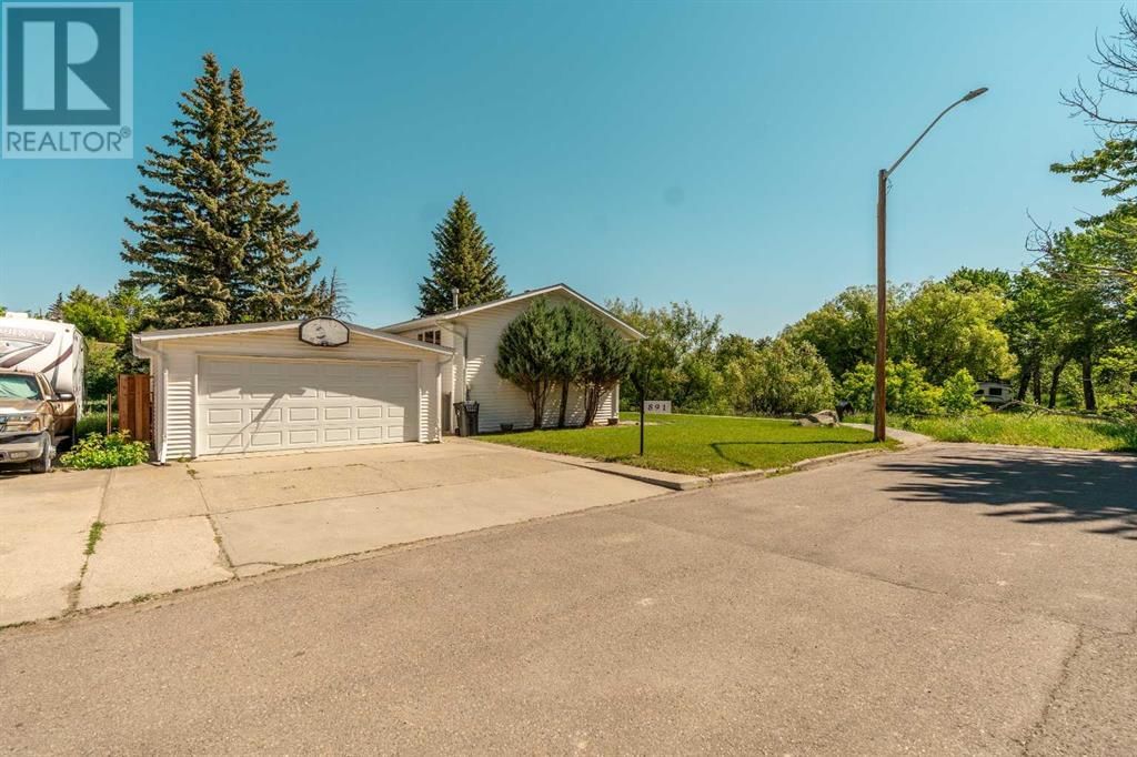 891 DUNDAS STREET Image 38