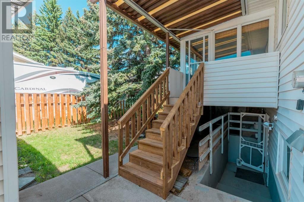 891 DUNDAS STREET Image 39