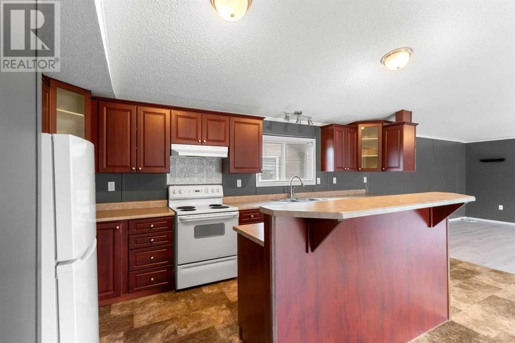 8906 91 STREET Image 10