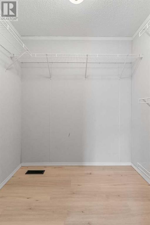 8906 91 STREET Image 14