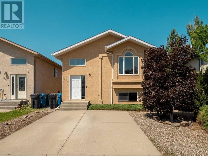204 Blackfoot Circle West Lethbridge, Alberta