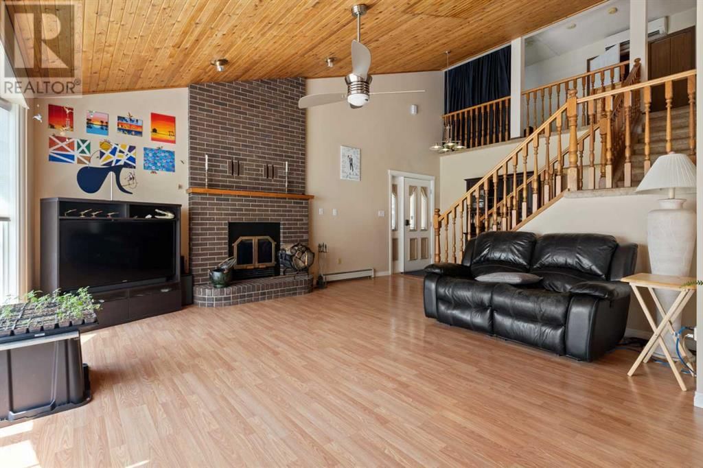 119 3RD AVENUE WEST Image 12