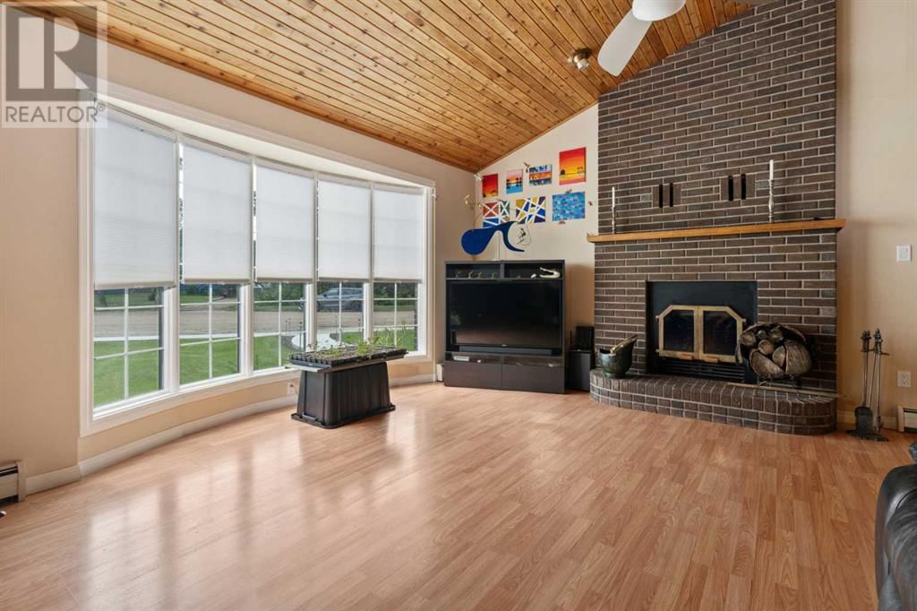 119 3RD AVENUE WEST Image 13