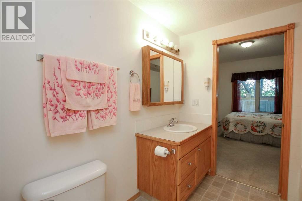 5300 48 STREET Image 28
