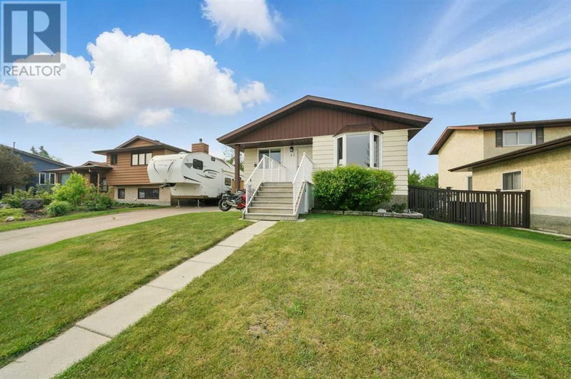 37 Cunningham Crescent Red Deer, Alberta