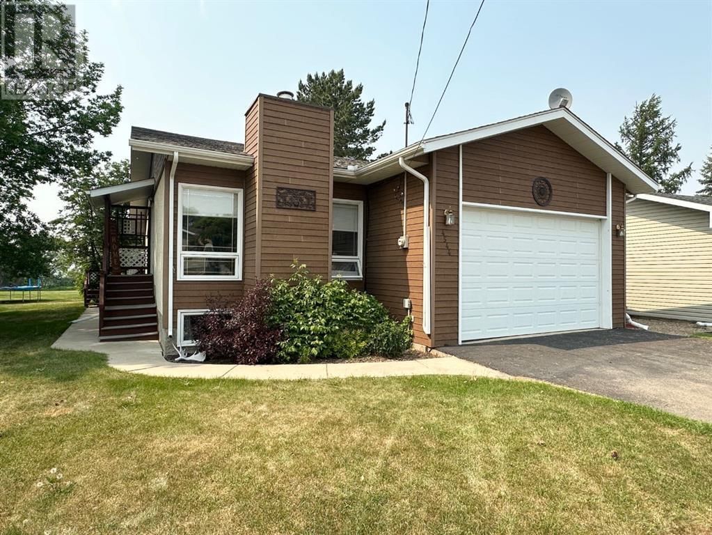 4544 STEWART CRESCENT Image 1