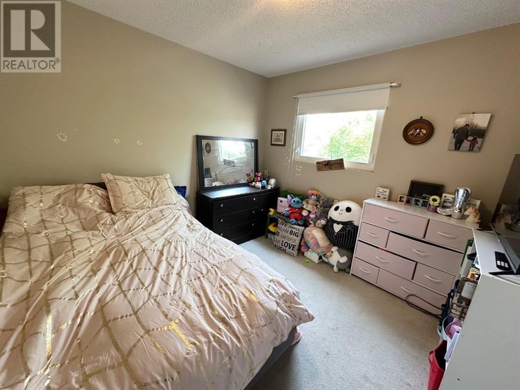 4544 STEWART CRESCENT Image 11