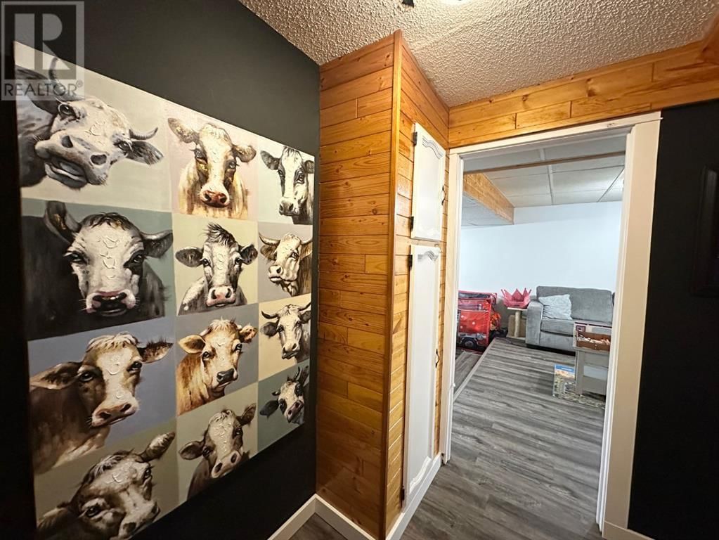 4544 STEWART CRESCENT Image 19