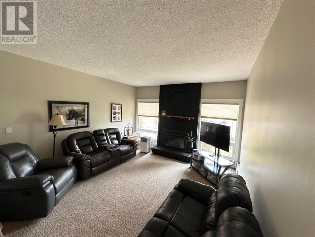 4544 STEWART CRESCENT Image 3