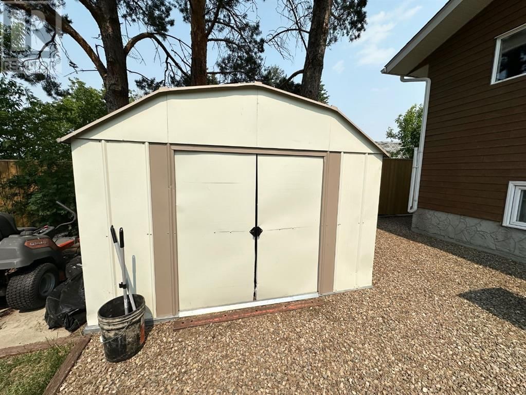 4544 STEWART CRESCENT Image 34