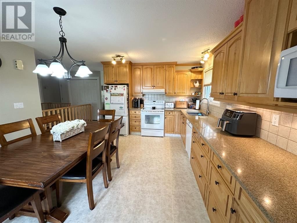 4544 STEWART CRESCENT Image 6