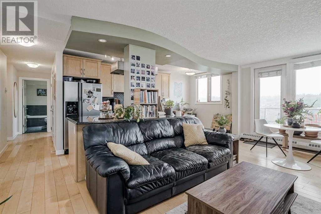 1225 15 AVENUE SOUTHWEST Image 5