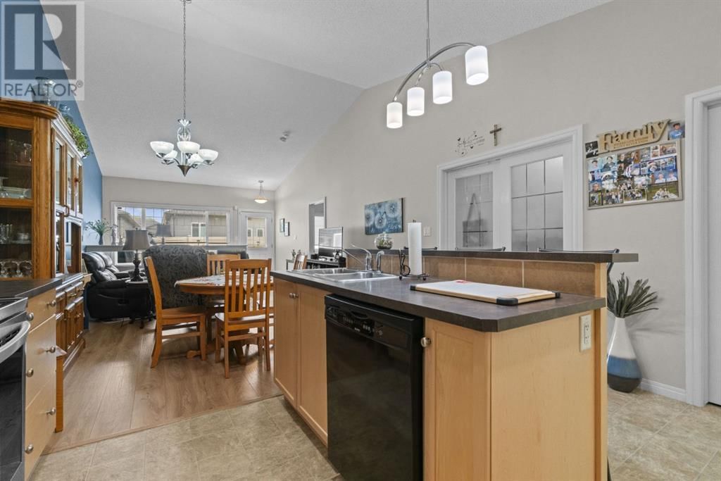 5021 34 AVENUE Image 10