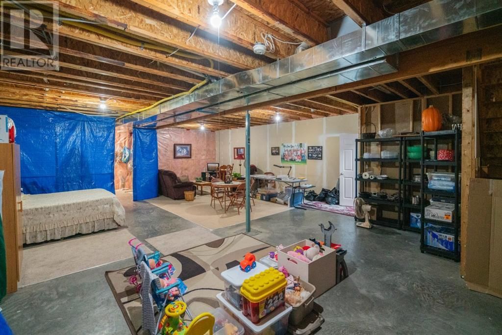 5021 34 AVENUE Image 18