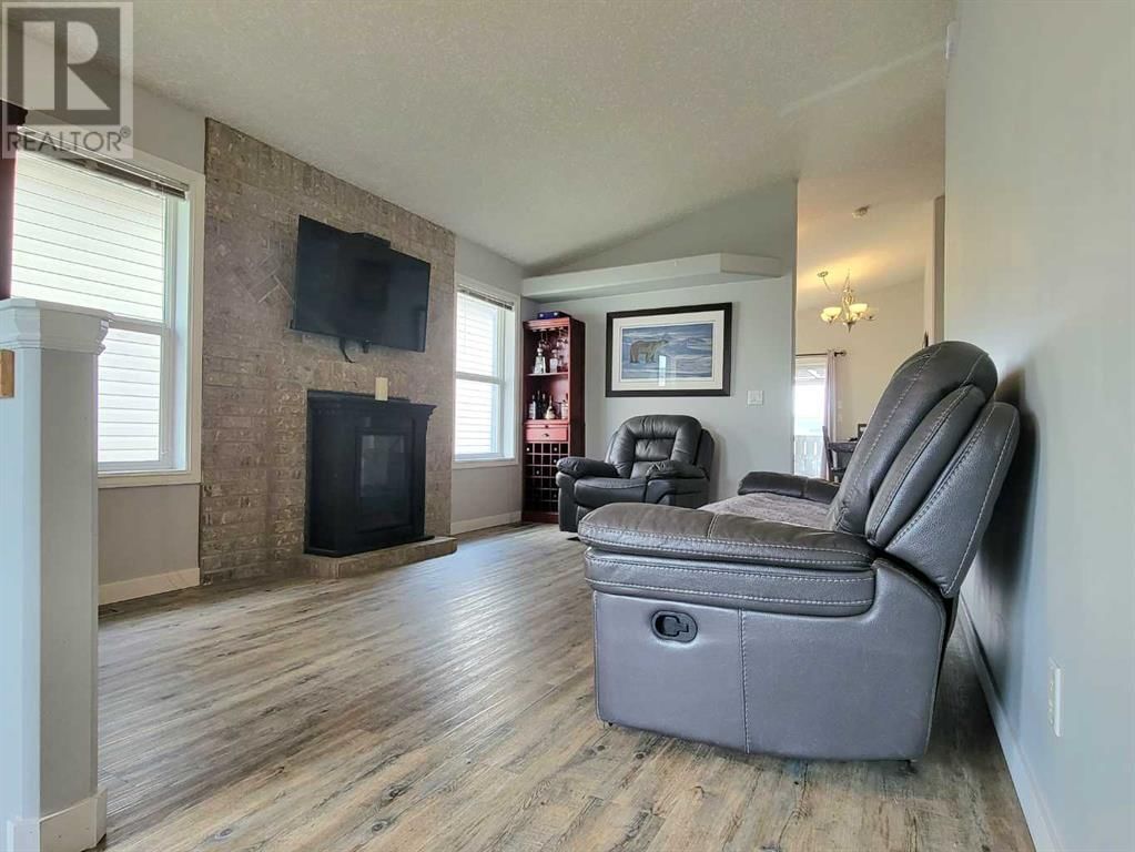 10625 72 AVENUE Image 3