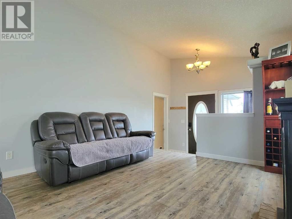 10625 72 AVENUE Image 5