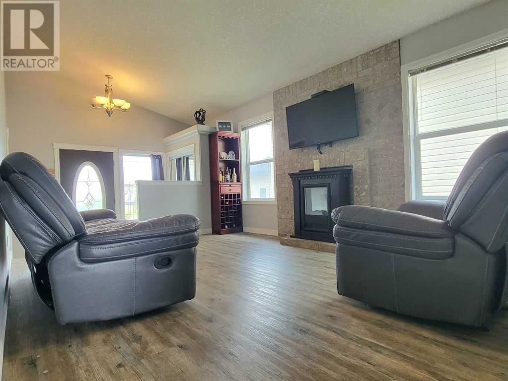 10625 72 AVENUE Image 6