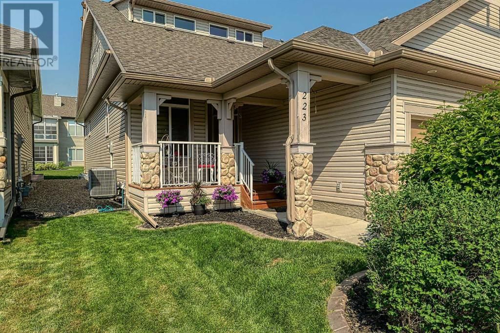 223 SUNSET SQUARE Image 1