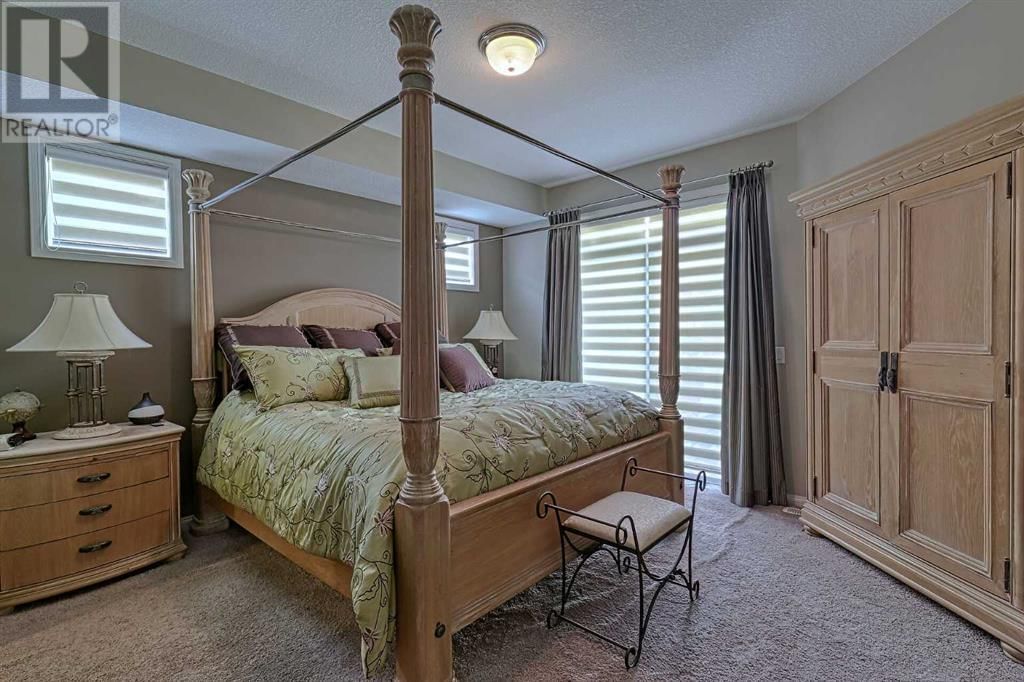 223 SUNSET SQUARE Image 11