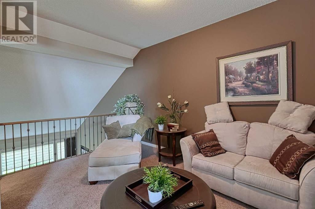 223 SUNSET SQUARE Image 19