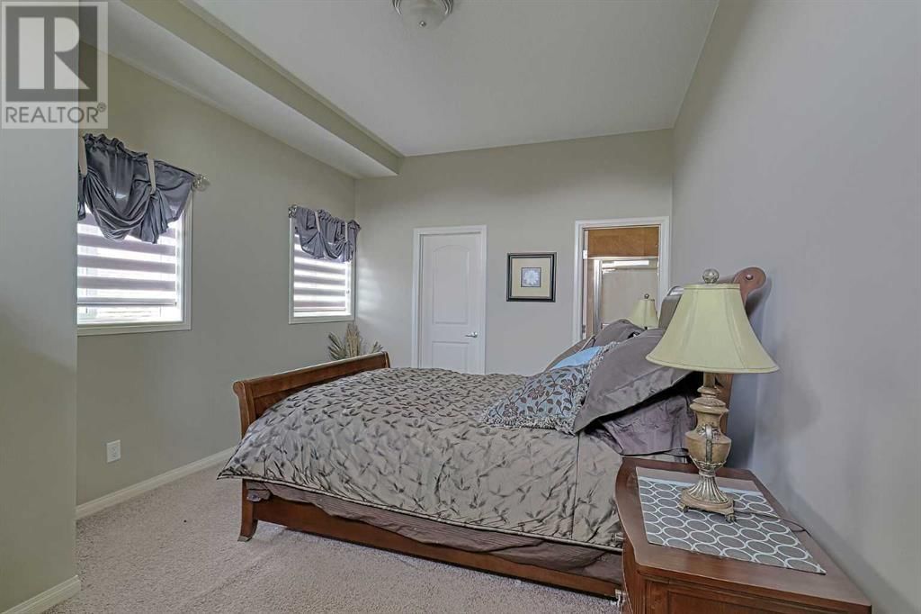 223 SUNSET SQUARE Image 23