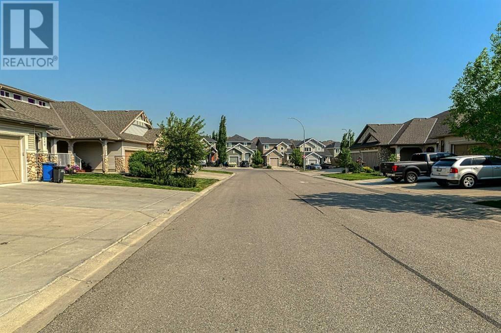 223 SUNSET SQUARE Image 33
