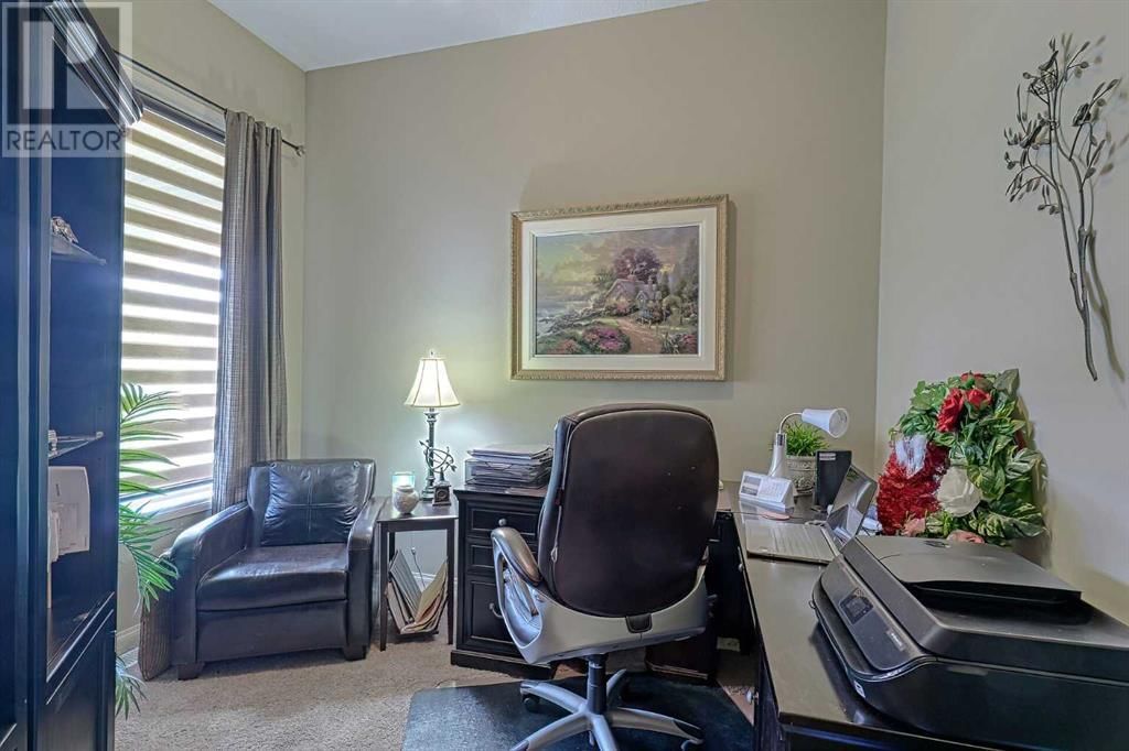 223 SUNSET SQUARE Image 5