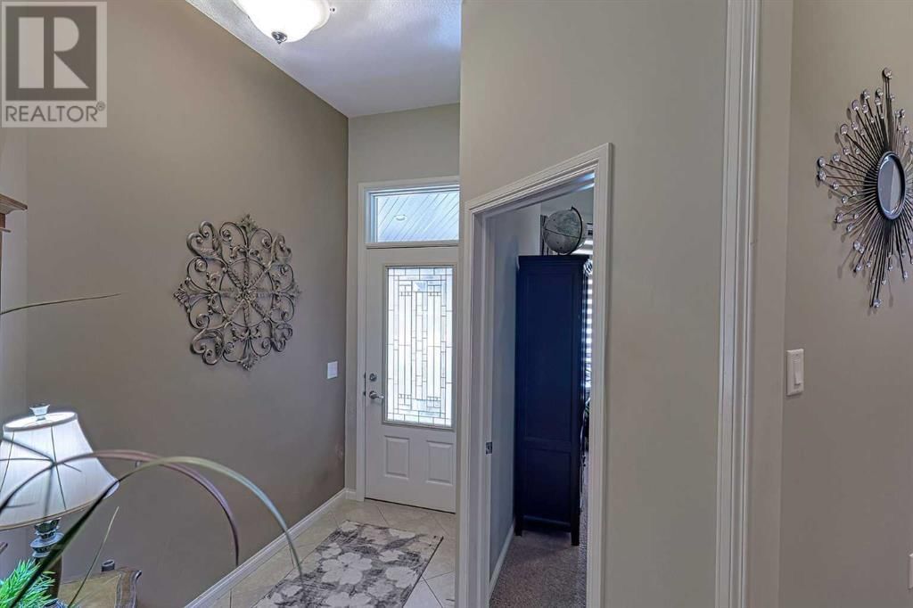 223 SUNSET SQUARE Image 6