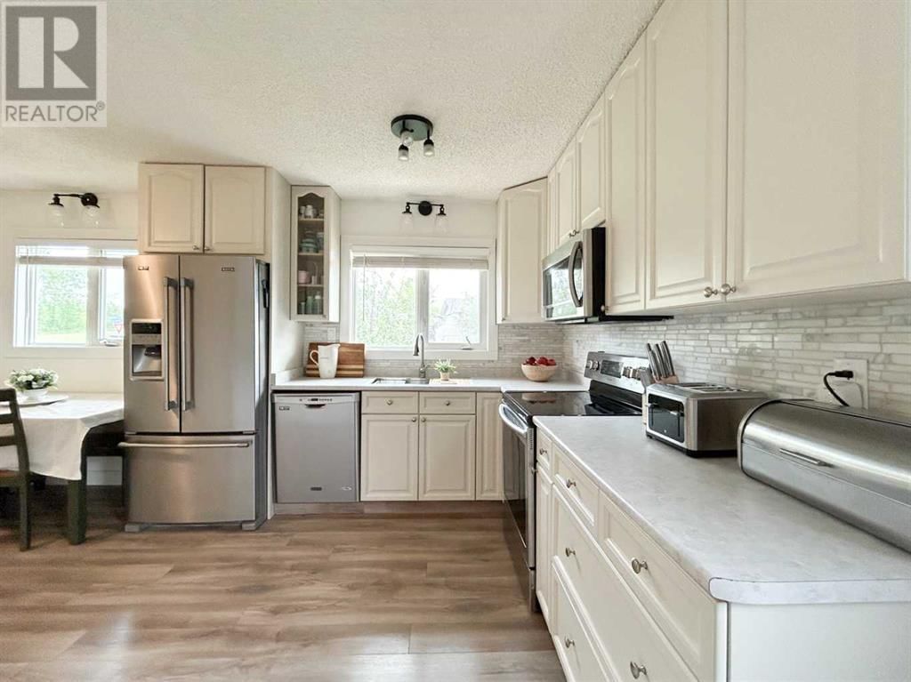 613 BEACON HILL DRIVE Image 6