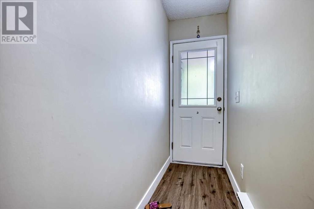 2200 WOODVIEW DRIVE SOUTHWEST Image 2