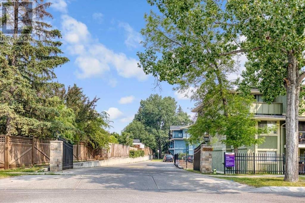 2200 WOODVIEW DRIVE SOUTHWEST Image 30