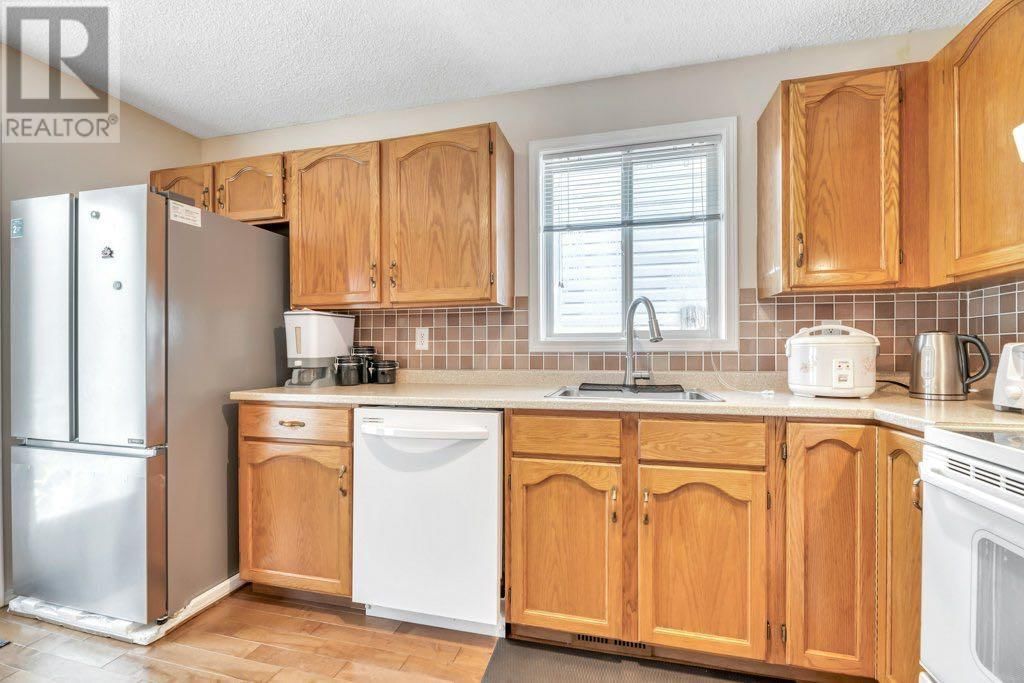 233 HARVEST GLEN PLACE NORTHEAST Image 11