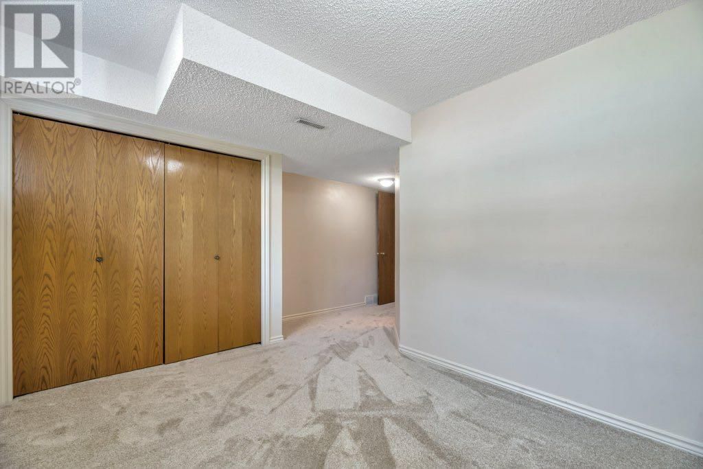 233 HARVEST GLEN PLACE NORTHEAST Image 24