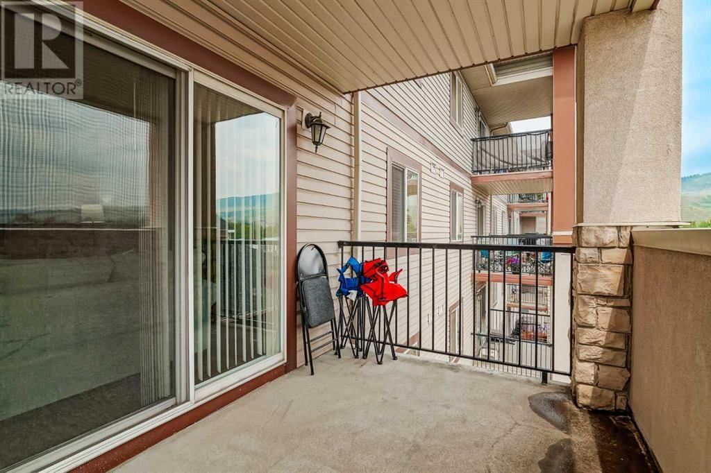 505 RAILWAY STREET WEST Image 14