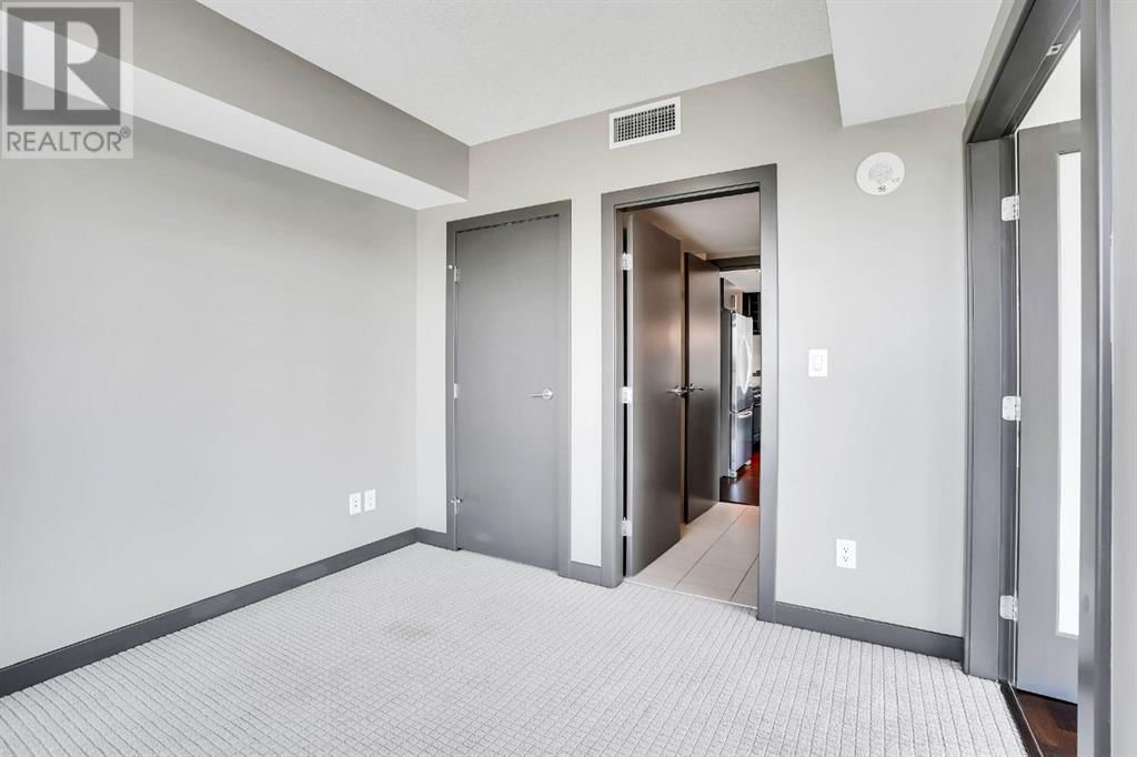 888 4 AVENUE SOUTHWEST Image 16