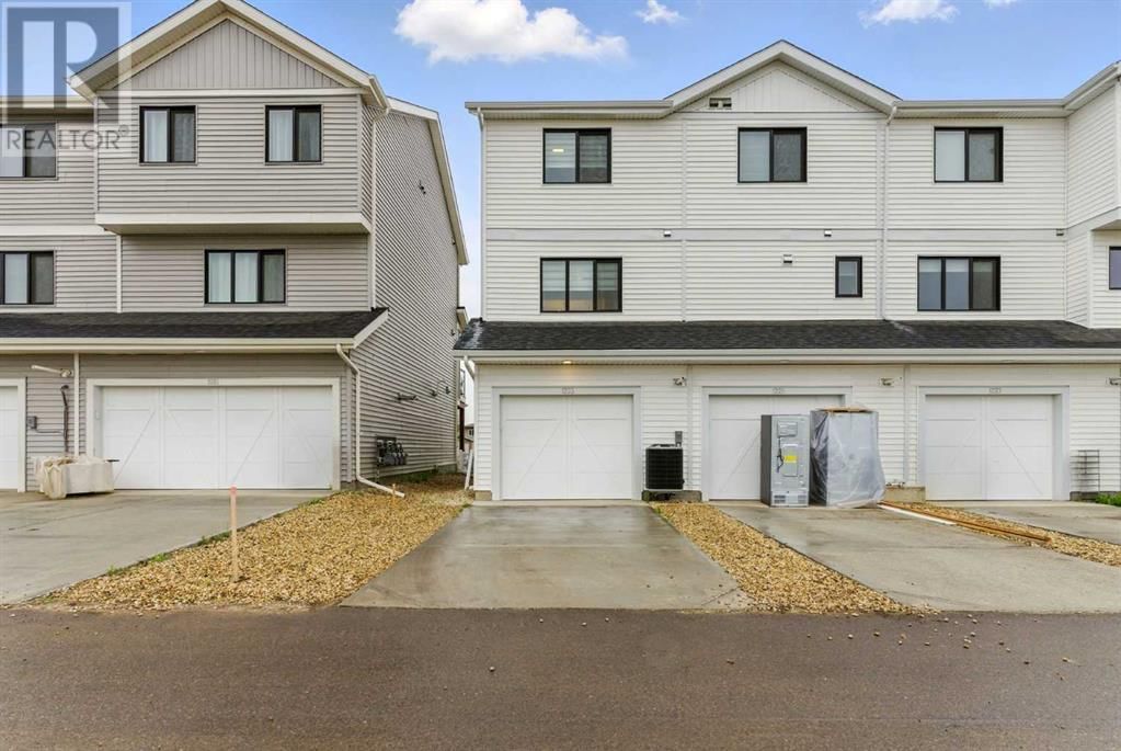 1223 MCLEOD AVENUE Image 26