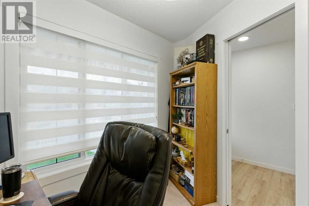 1223 MCLEOD AVENUE Image 4