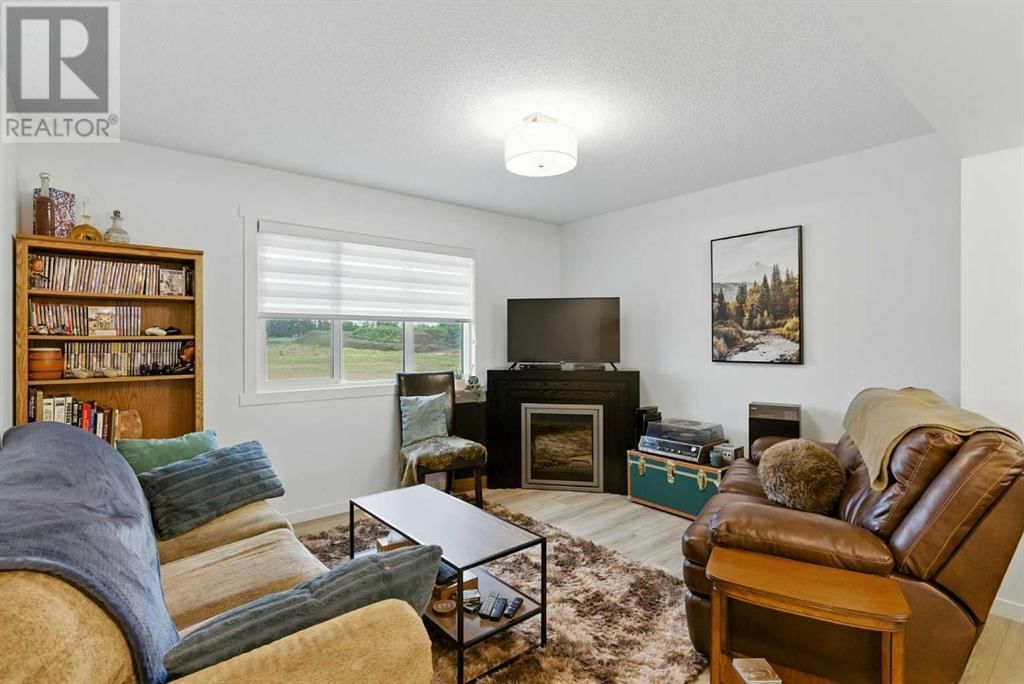 1223 MCLEOD AVENUE Image 5