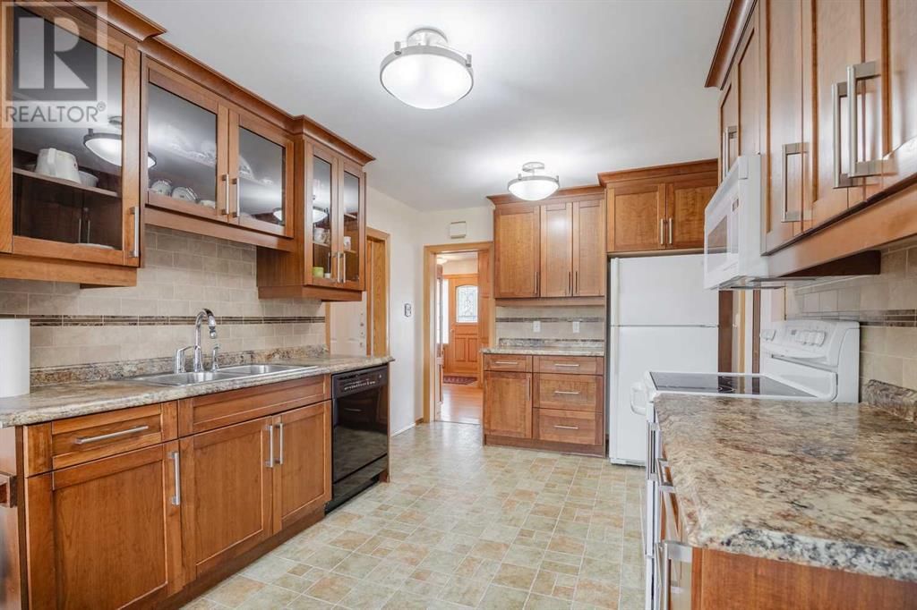 304 WASCANA ROAD SOUTHEAST Image 12