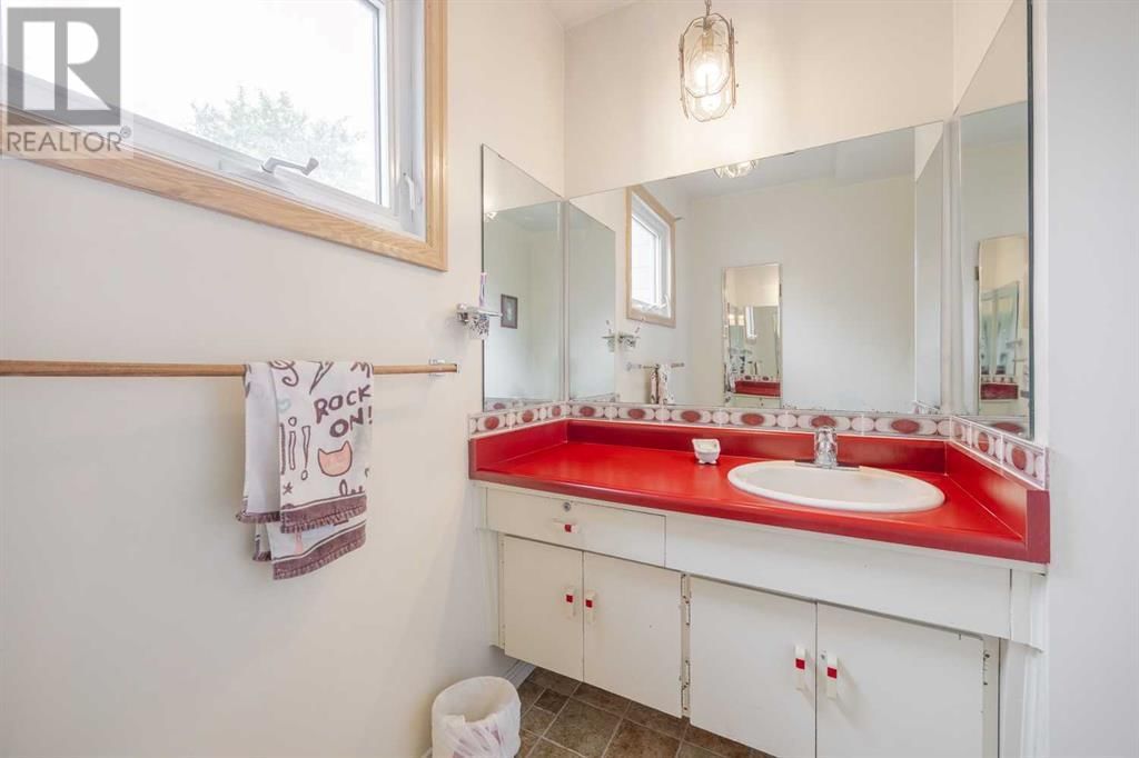 304 WASCANA ROAD SOUTHEAST Image 14