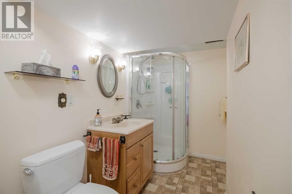 304 WASCANA ROAD SOUTHEAST Image 23